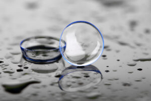 contact lenses and water